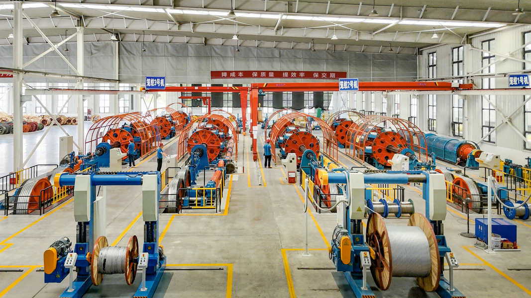 Shandong Yibo Optronics Technology Co., Ltd. linea di produzione del produttore
